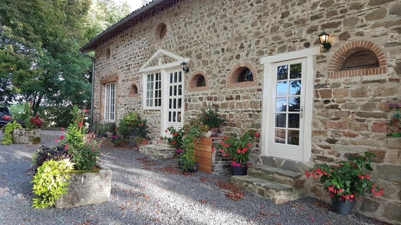 Gites Du Castellare Le Chalard 外观 照片